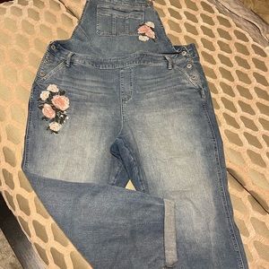 Embroidered Cuffed Overalls